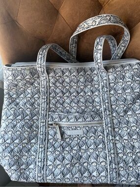Vera Bradley Light Blue Quilted Owl Print Tote Bag